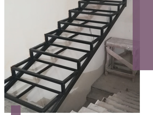 Демонтаж лестниц на металлокаркасе в Клине: быстрый вывоз и разбор