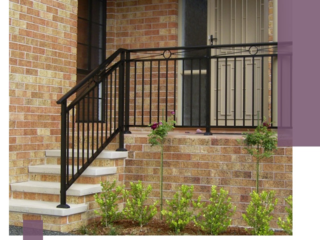 Уличные перила из металла под ключ в Клине