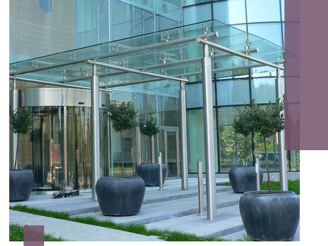 Навесы из стекла на заказ в Клине — монтаж и установка