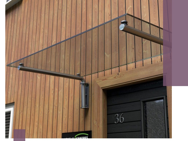 Стеклянные козырьки на входы и фасады в Клине