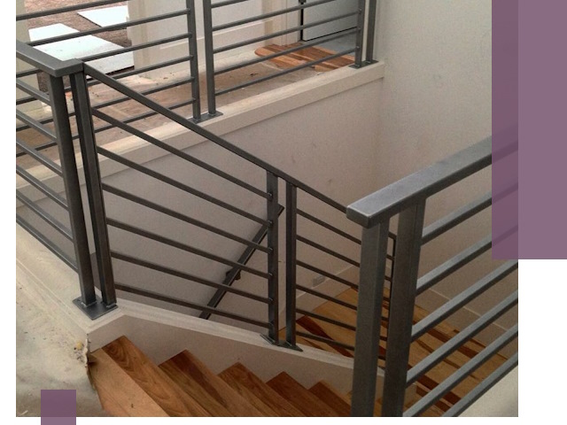 Изготовление поручней из металла и дерева в Клине